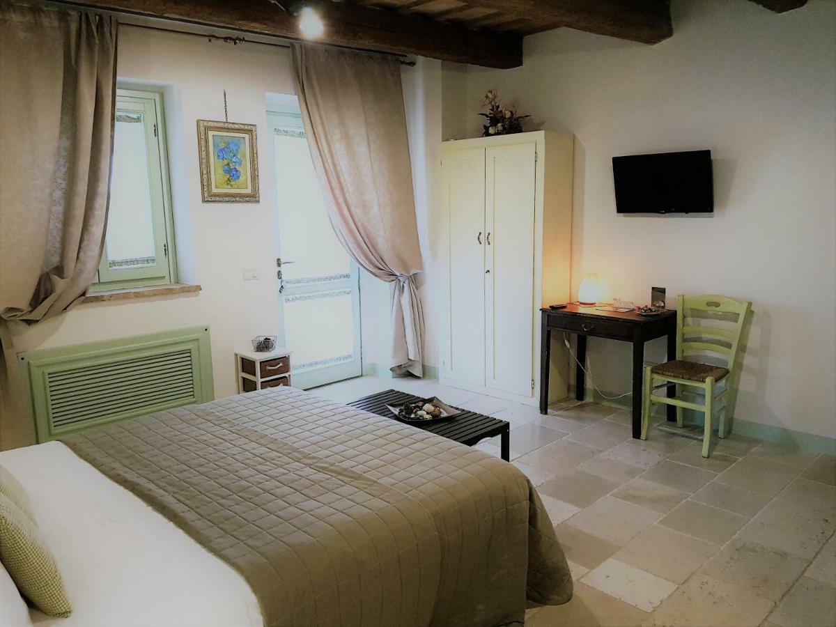 Le Maracla Country House Iesi Exterior foto