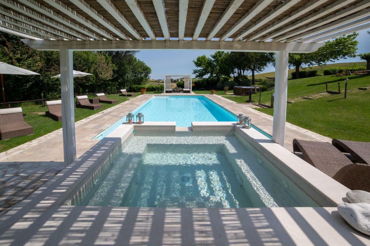 Le Maracla Country House Iesi Exterior foto