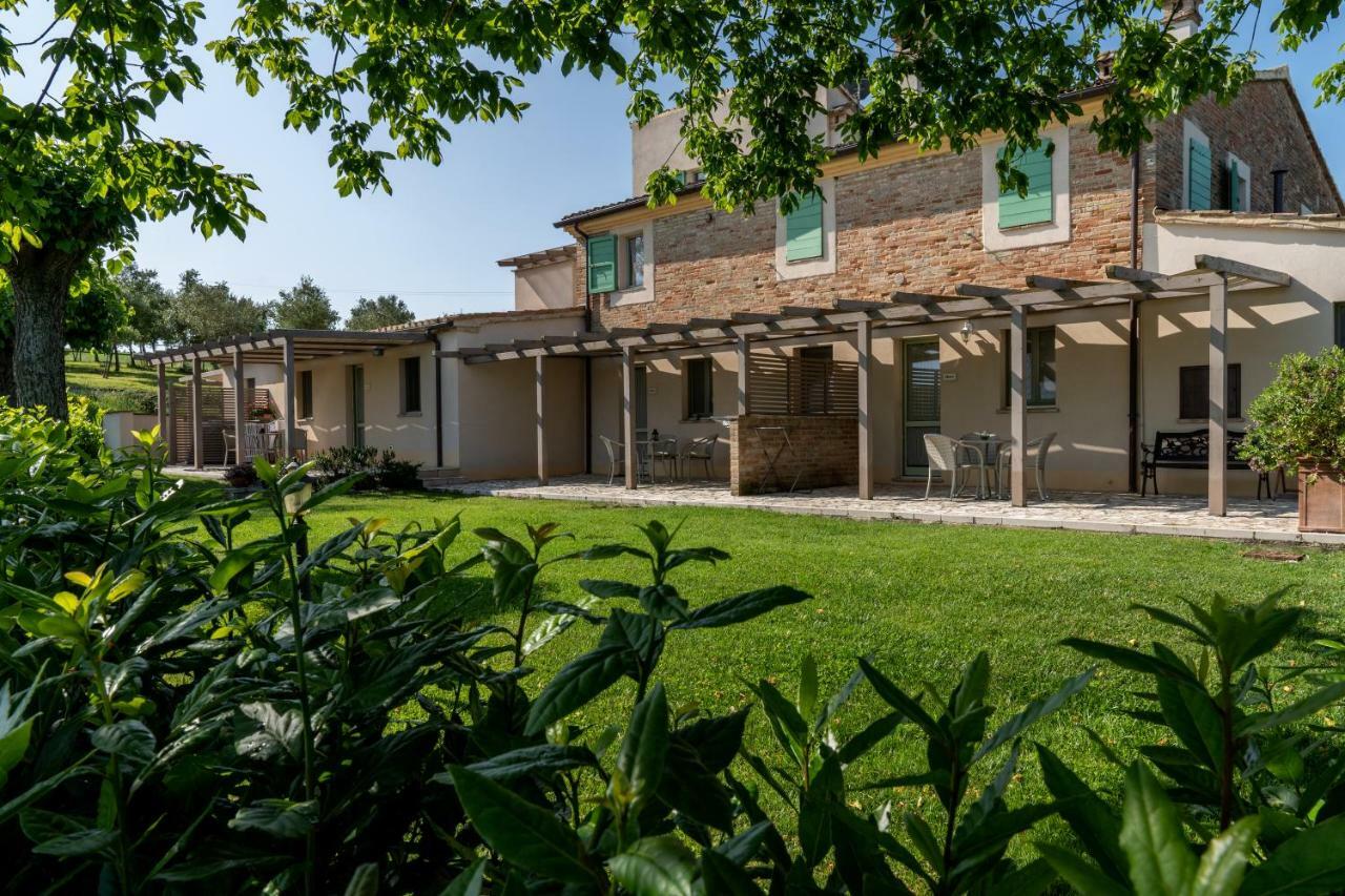 Le Maracla Country House Iesi Exterior foto