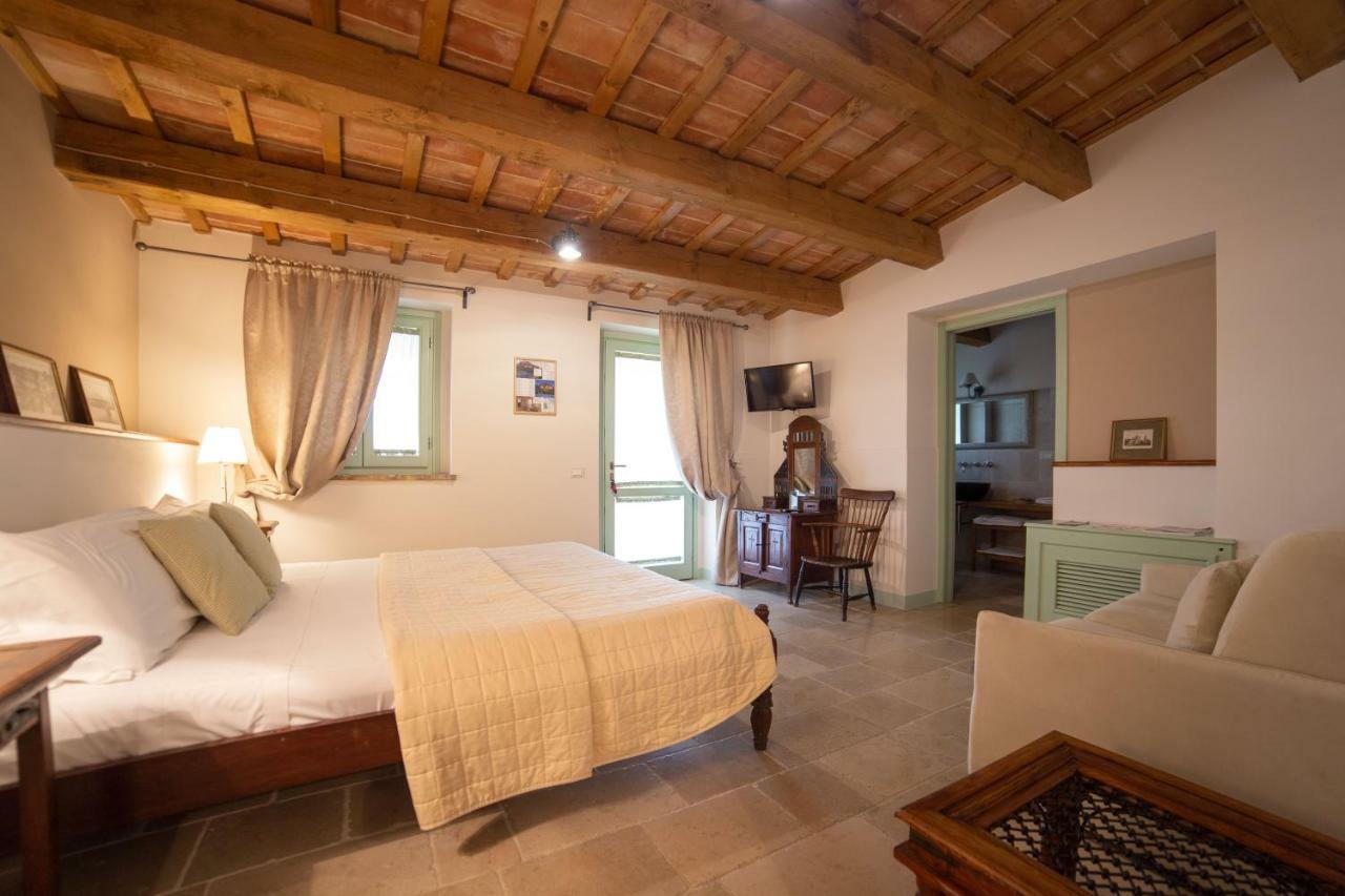 Le Maracla Country House Iesi Exterior foto